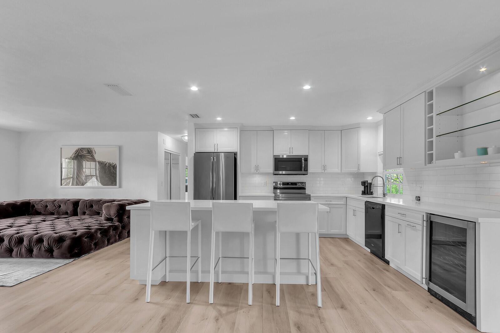 1 Beverly Rd Jupiter, FL 33469