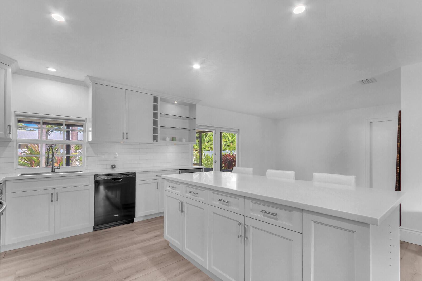 1 Beverly Rd Jupiter, FL 33469