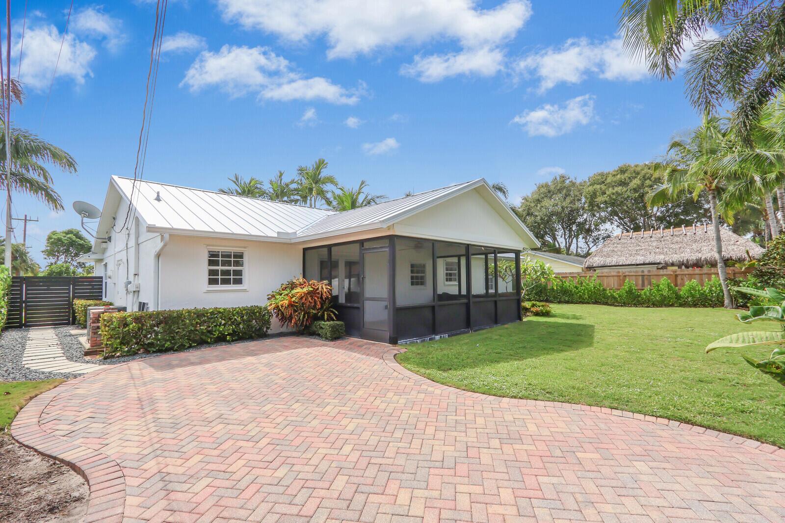 1 Beverly Rd Jupiter, FL 33469