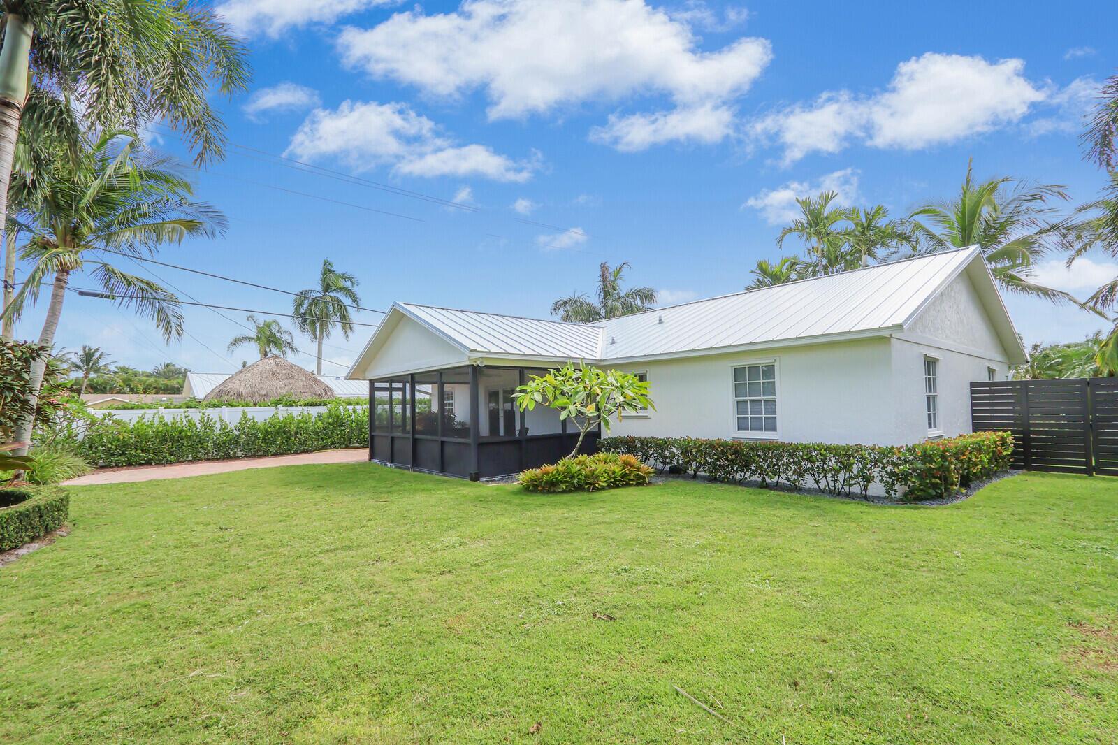 1 Beverly Rd Jupiter, FL 33469