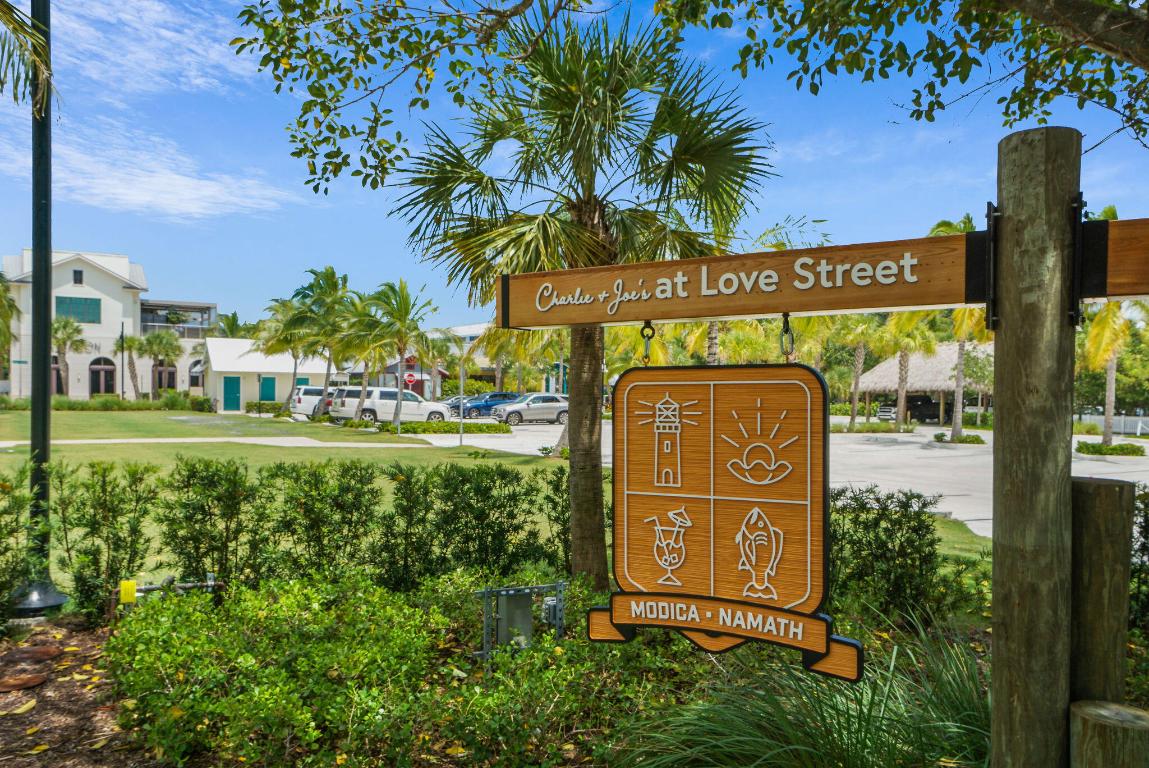 125 Sand Pine Jupiter, FL 33477