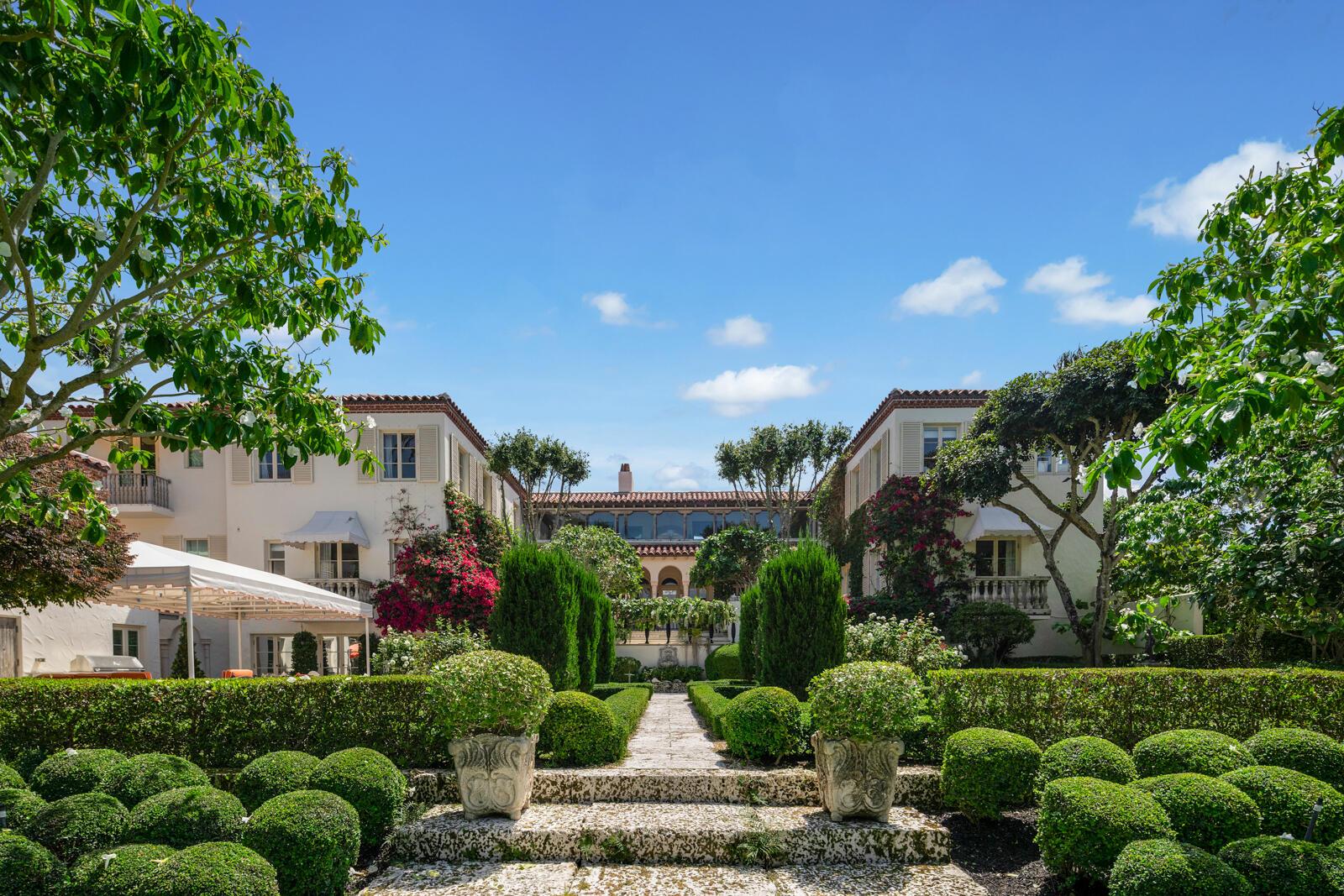 111 Via Del Lago Palm Beach, FL 33480