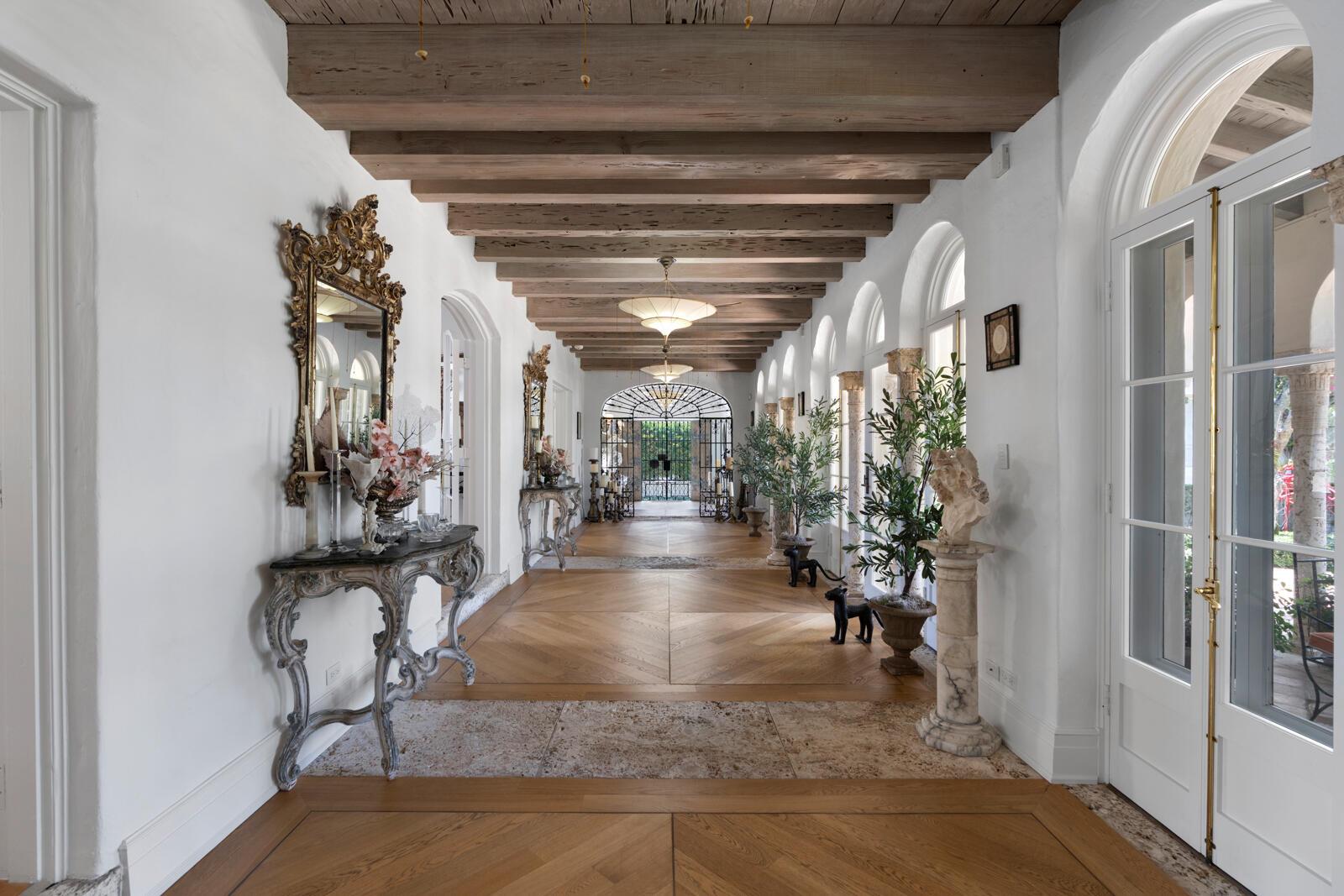 111 Via Del Lago Palm Beach, FL 33480