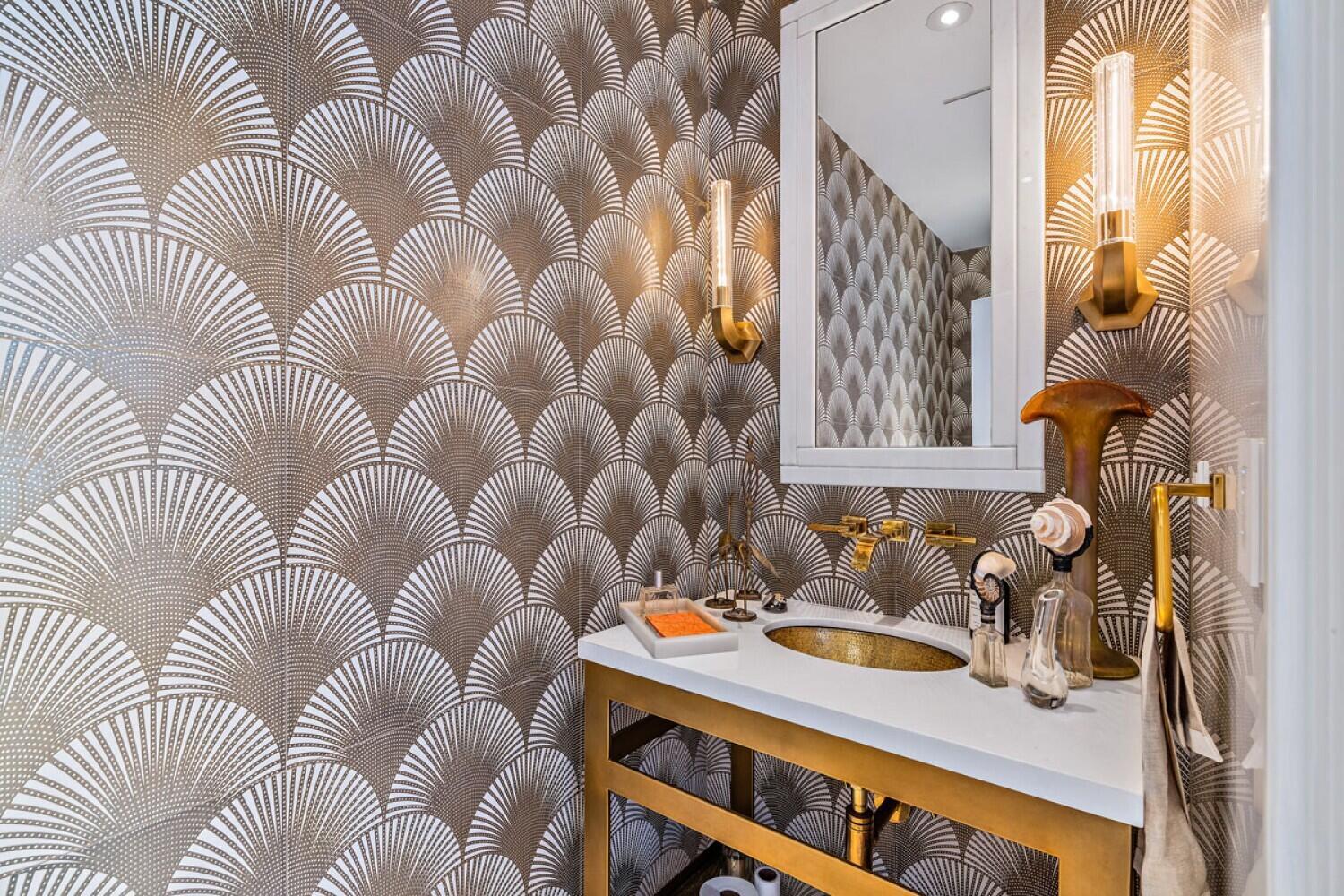 111 Via Del Lago Palm Beach, FL 33480