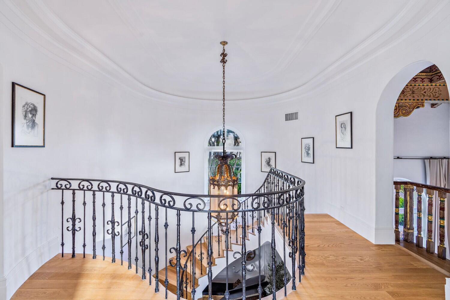 111 Via Del Lago Palm Beach, FL 33480