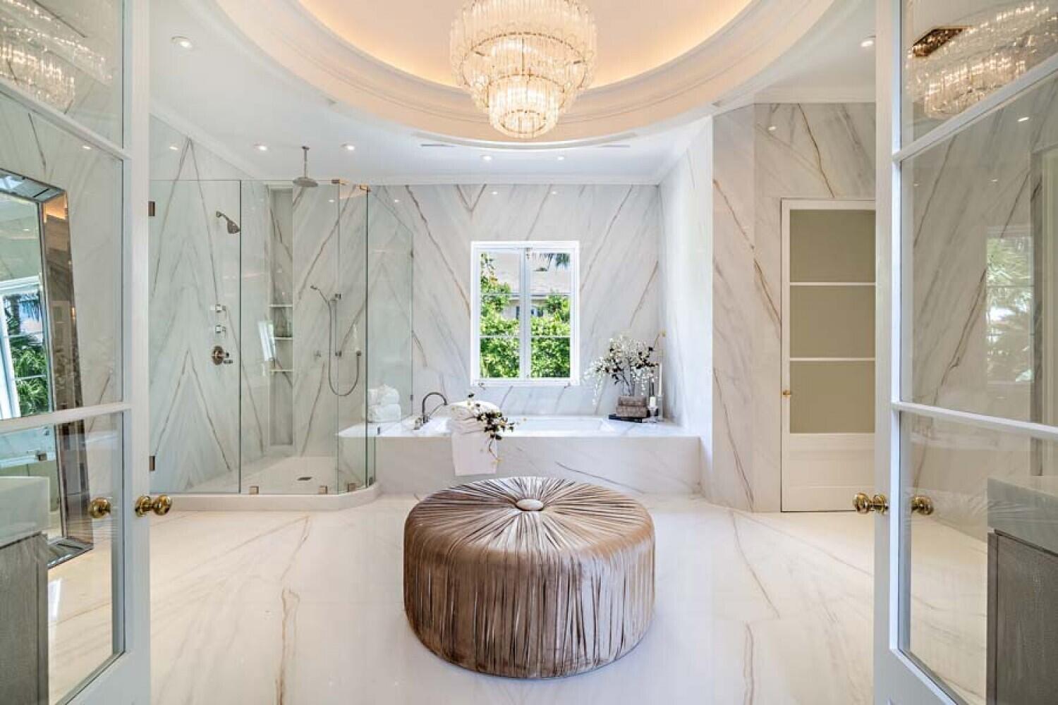 111 Via Del Lago Palm Beach, FL 33480