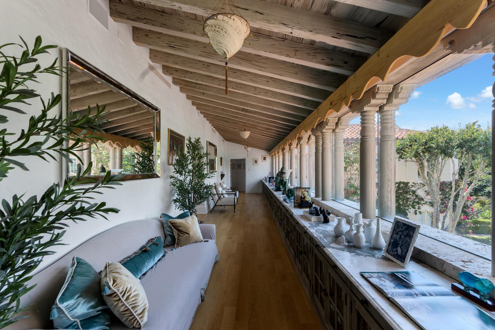 111 Via Del Lago Palm Beach, FL 33480