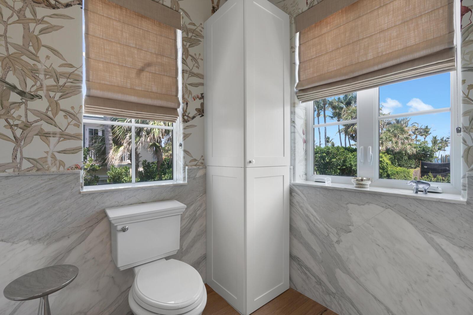 111 Via Del Lago Palm Beach, FL 33480