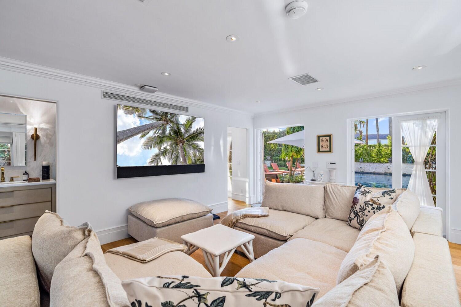 111 Via Del Lago Palm Beach, FL 33480