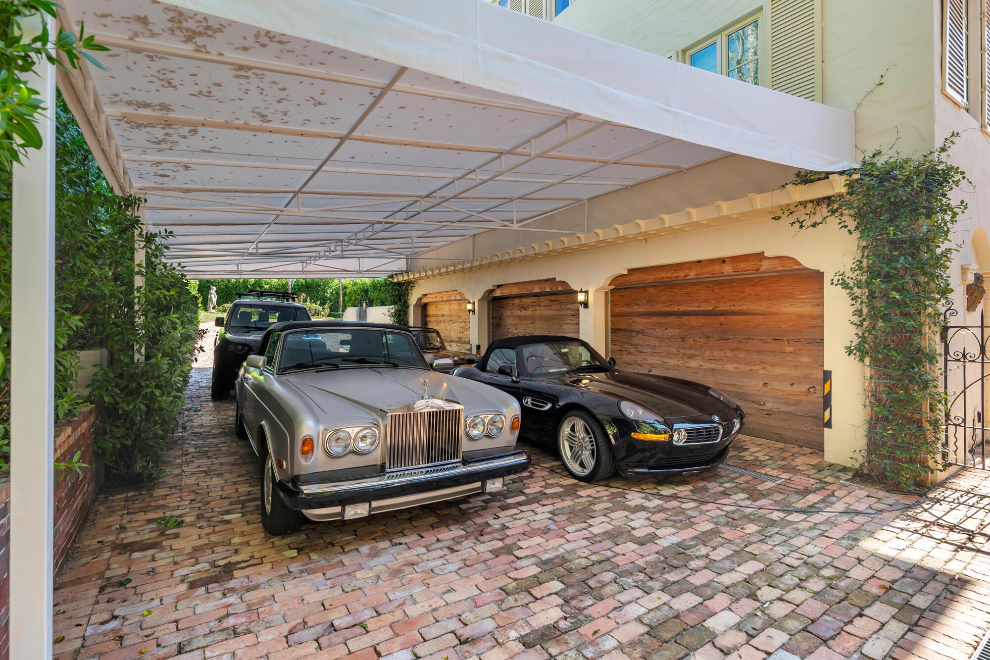 111 Via Del Lago Palm Beach, FL 33480