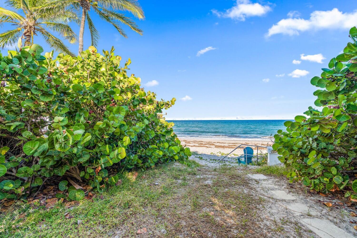 111 Via Del Lago Palm Beach, FL 33480