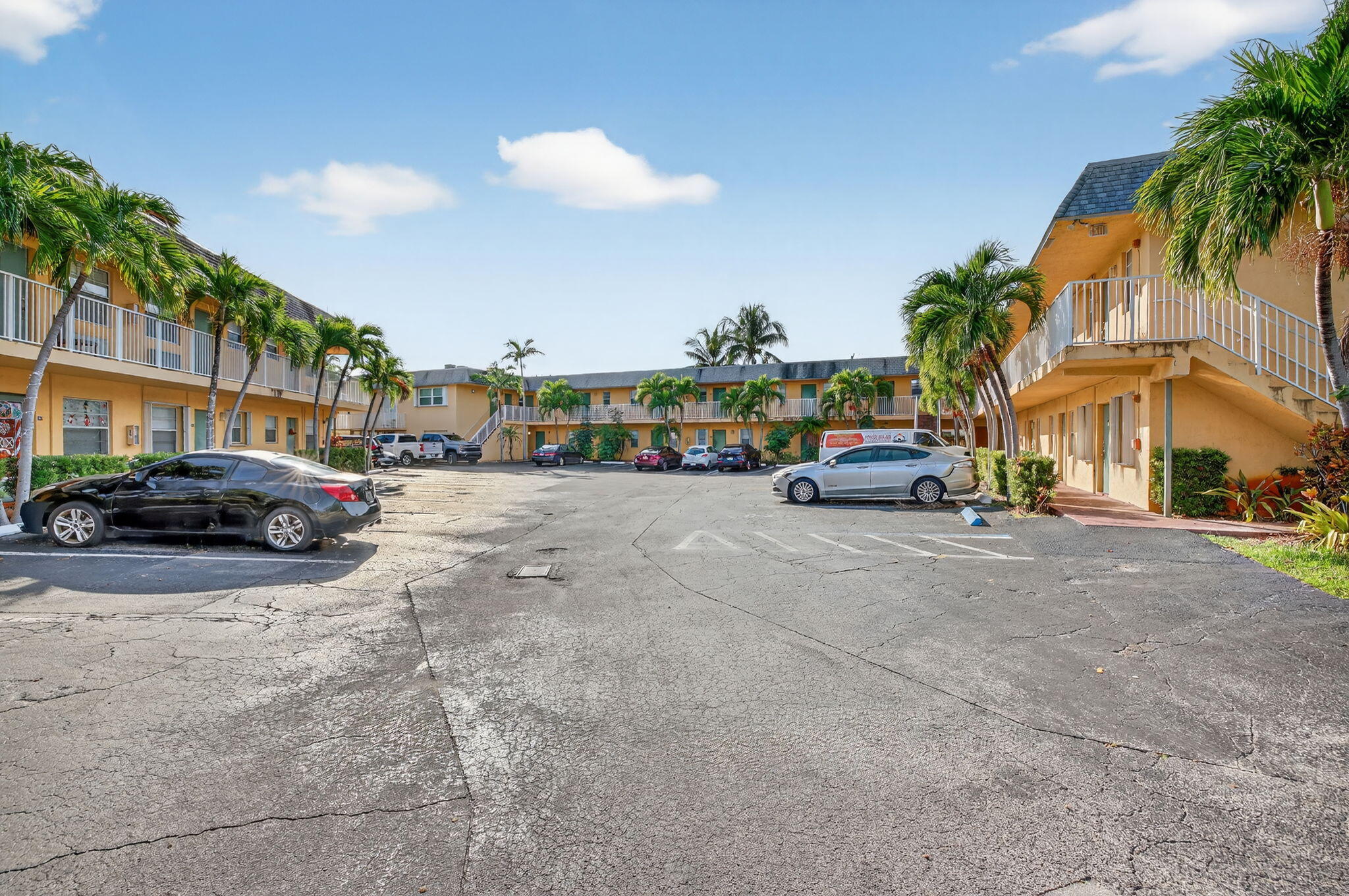 4071 N Dixie #32