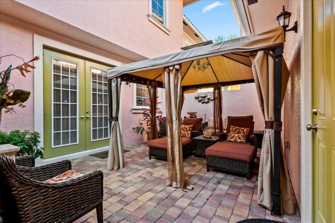 603 Dakota Jupiter, FL 33458