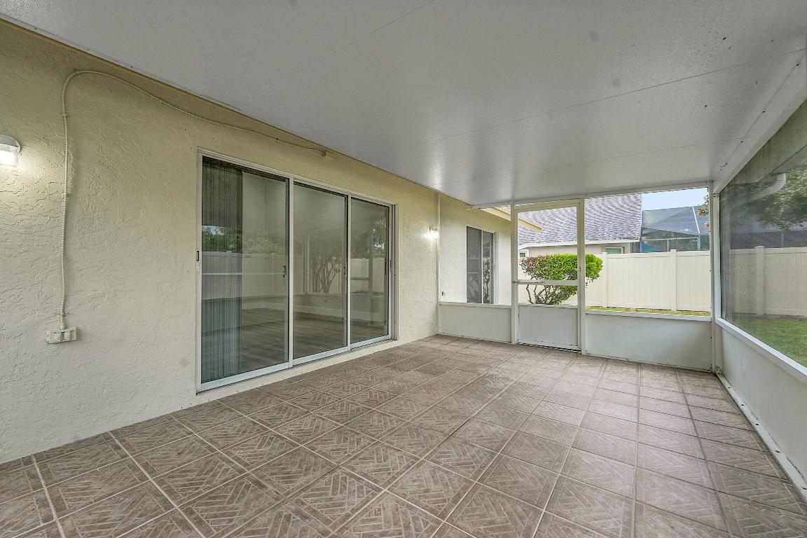 13048 Meadowbreeze Dr Wellington, FL 33414