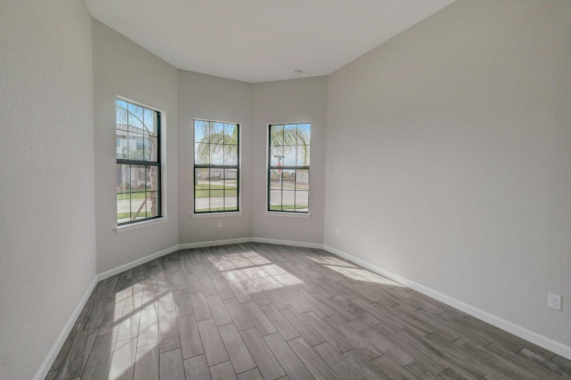 837 SE Courances Dr Port St Lucie, FL 34984