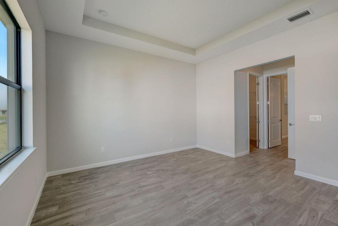 837 SE Courances Dr Port St Lucie, FL 34984