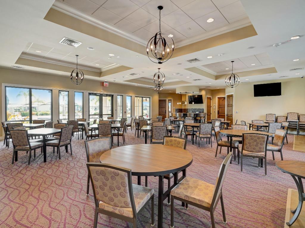 837 SE Courances Dr Port St Lucie, FL 34984