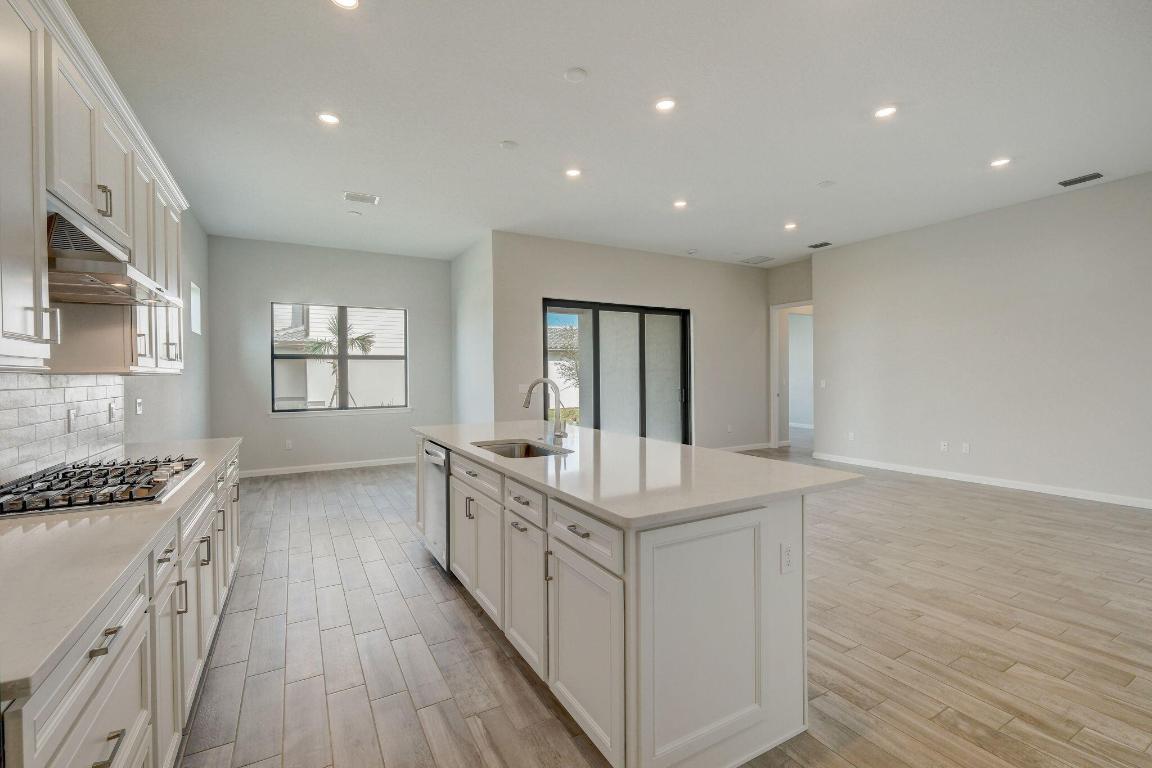 837 SE Courances Dr Port St Lucie, FL 34984