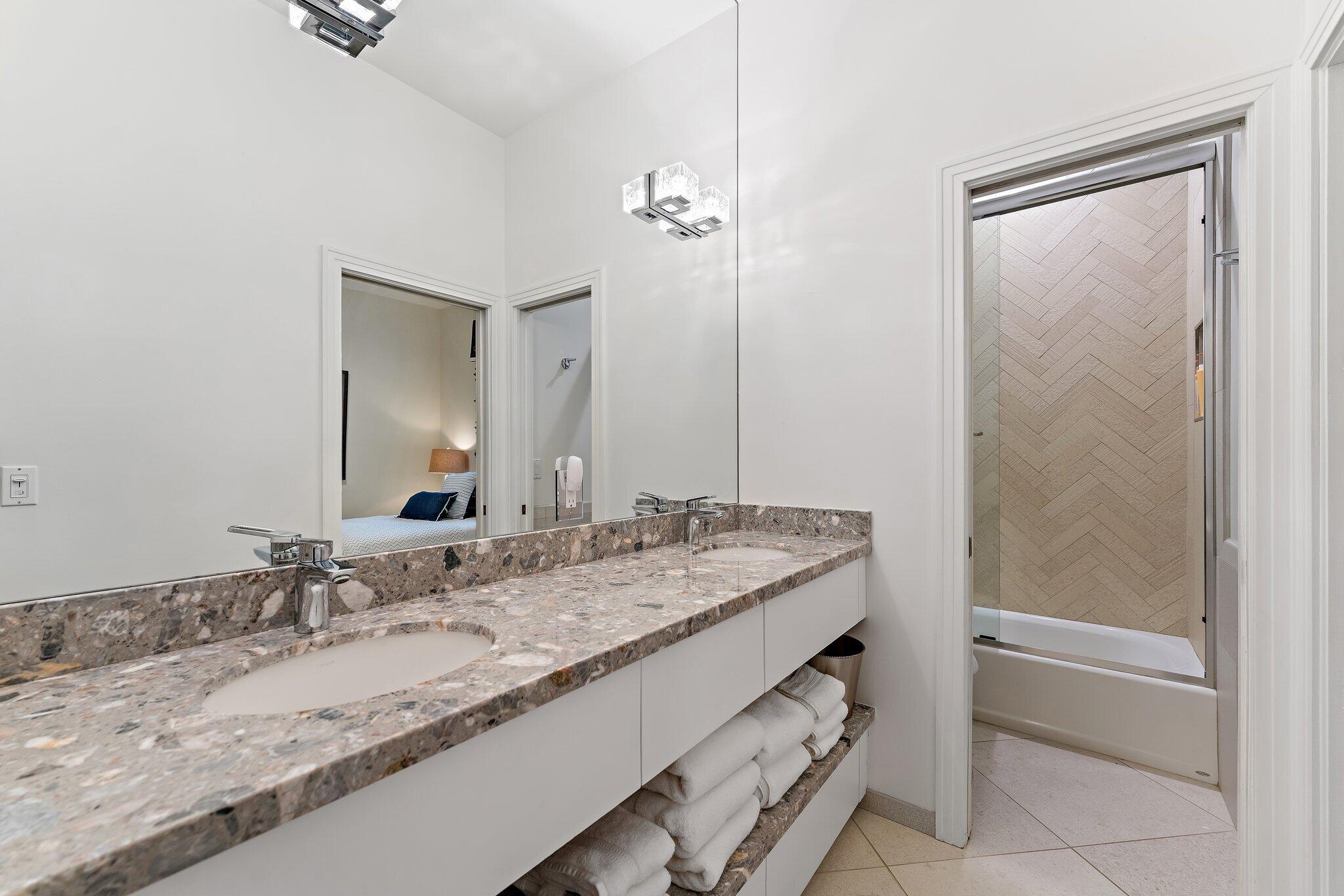 5255 Counter Play Palm Beach Gardens, FL 33418