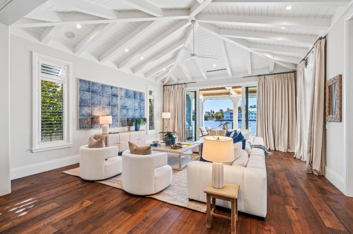 1002 Seasage Delray Beach, FL 33483