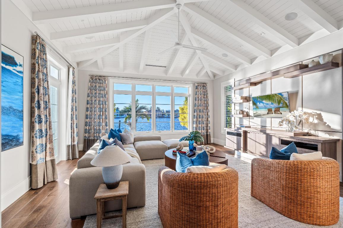 1002 Seasage Delray Beach, FL 33483