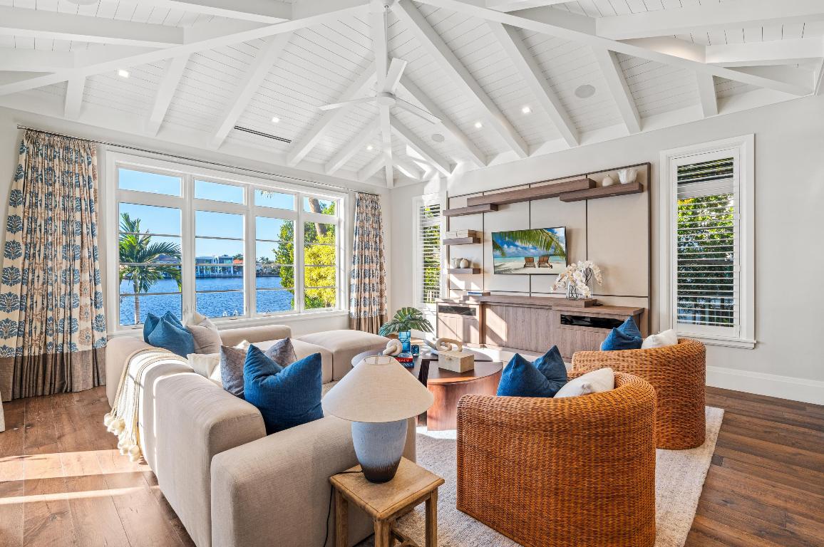 1002 Seasage Delray Beach, FL 33483