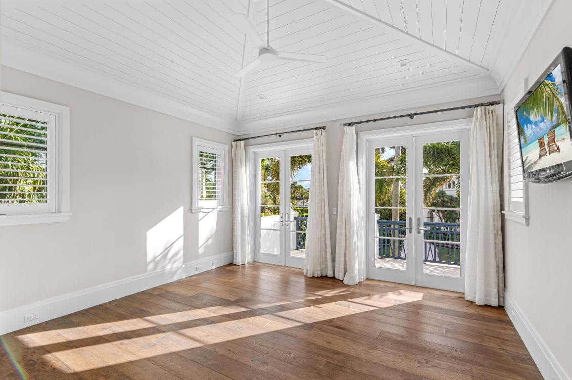 1002 Seasage Delray Beach, FL 33483