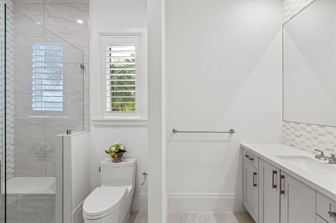 1002 Seasage Delray Beach, FL 33483