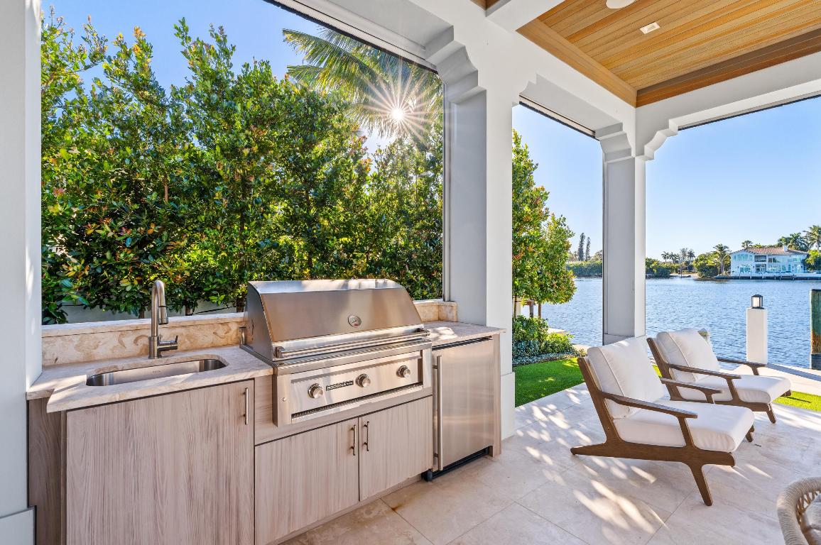 1002 Seasage Delray Beach, FL 33483