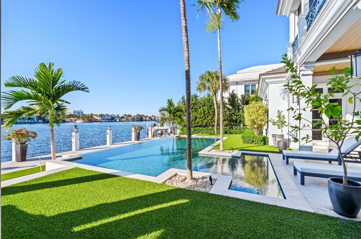 1002 Seasage Delray Beach, FL 33483