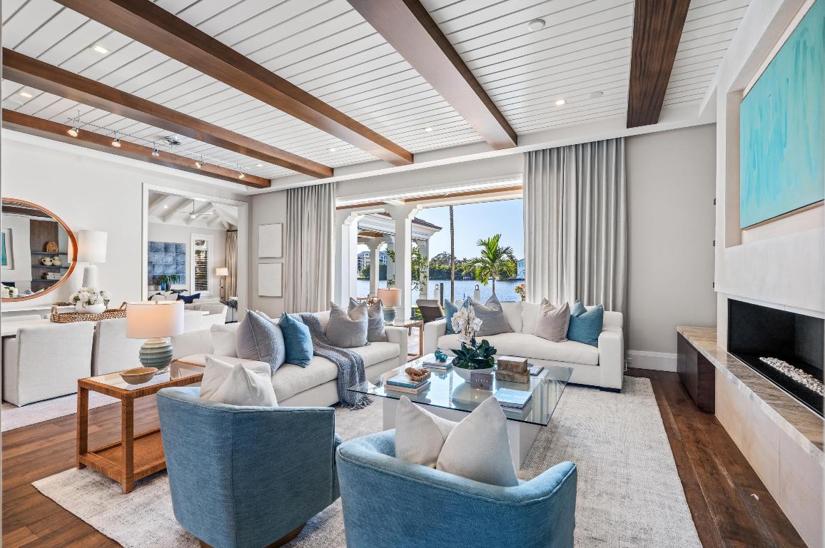 1002 Seasage Delray Beach, FL 33483