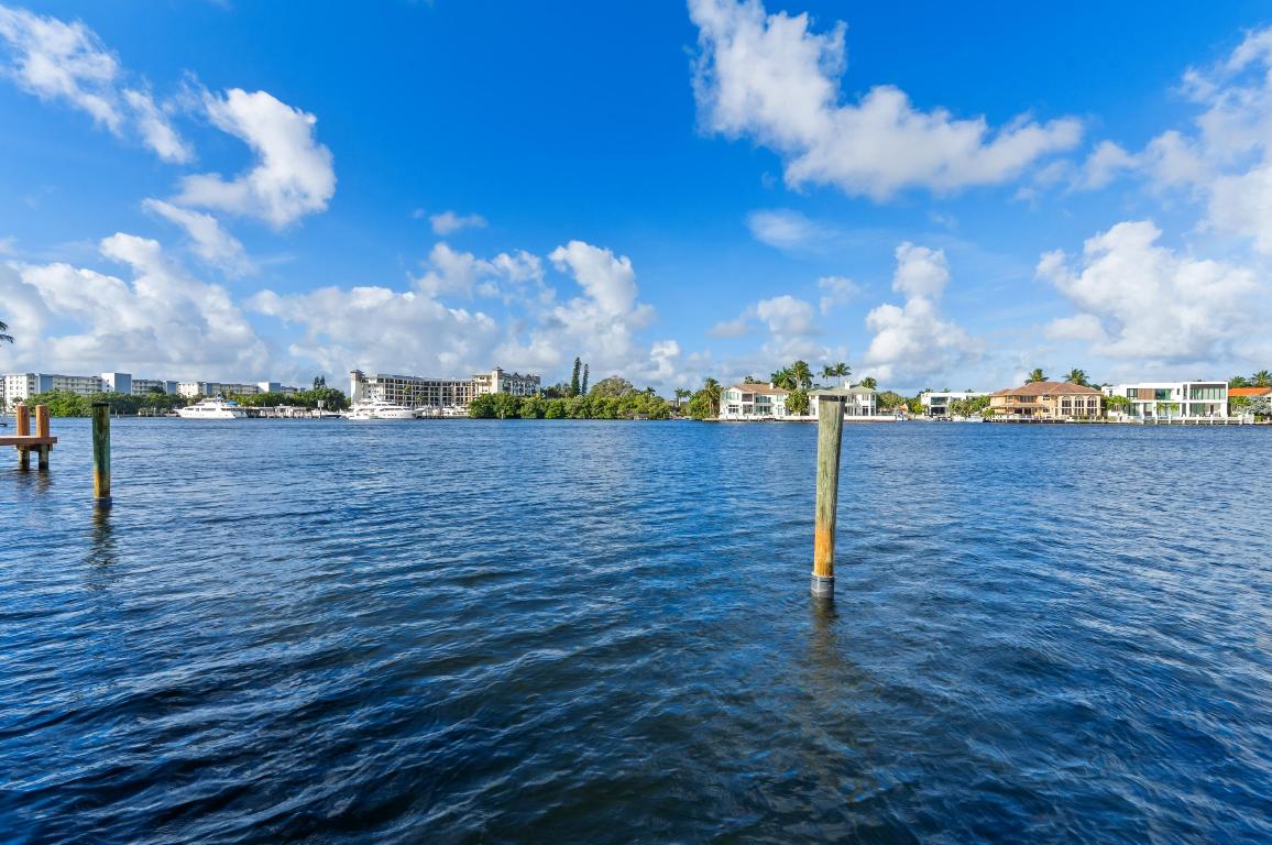 1002 Seasage Delray Beach, FL 33483