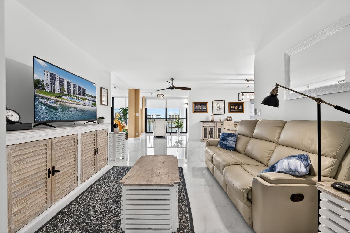 19800 Sandpointe Bay #607 Tequesta, FL 33469