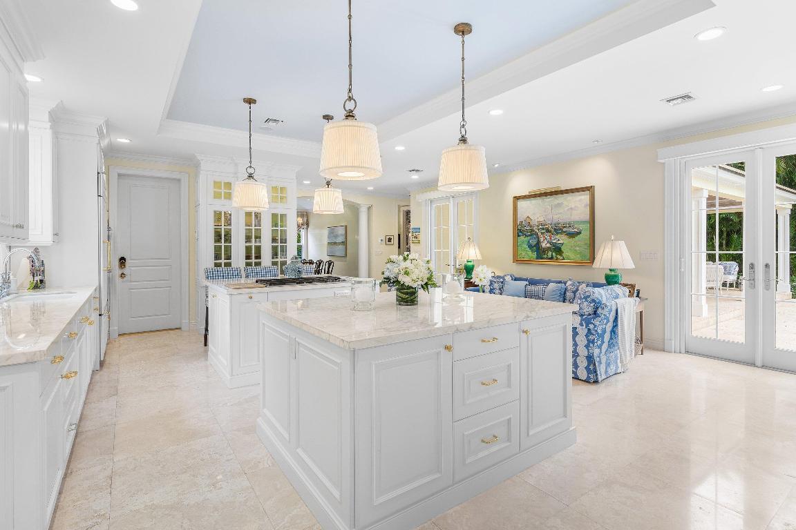 450 Banyan Gulf Stream, FL 33483