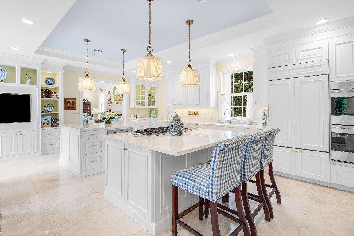 450 Banyan Gulf Stream, FL 33483