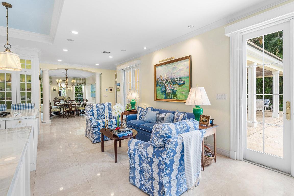 450 Banyan Gulf Stream, FL 33483