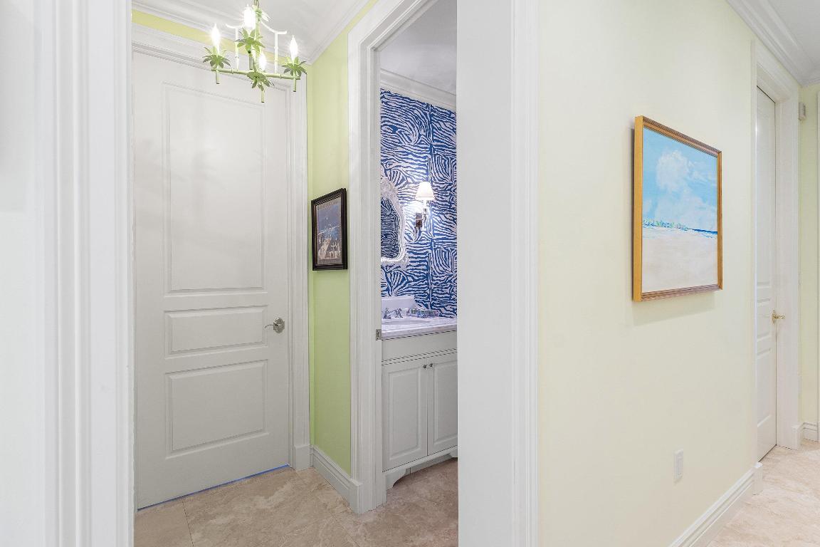 450 Banyan Gulf Stream, FL 33483