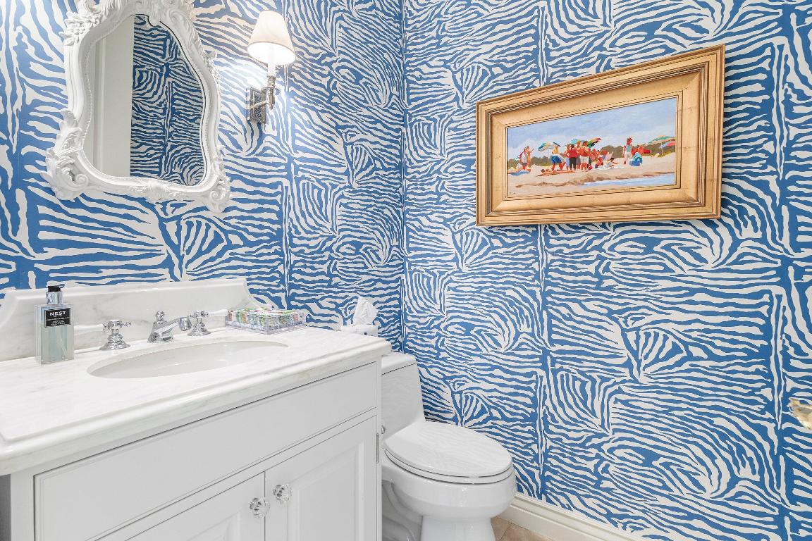 450 Banyan Gulf Stream, FL 33483