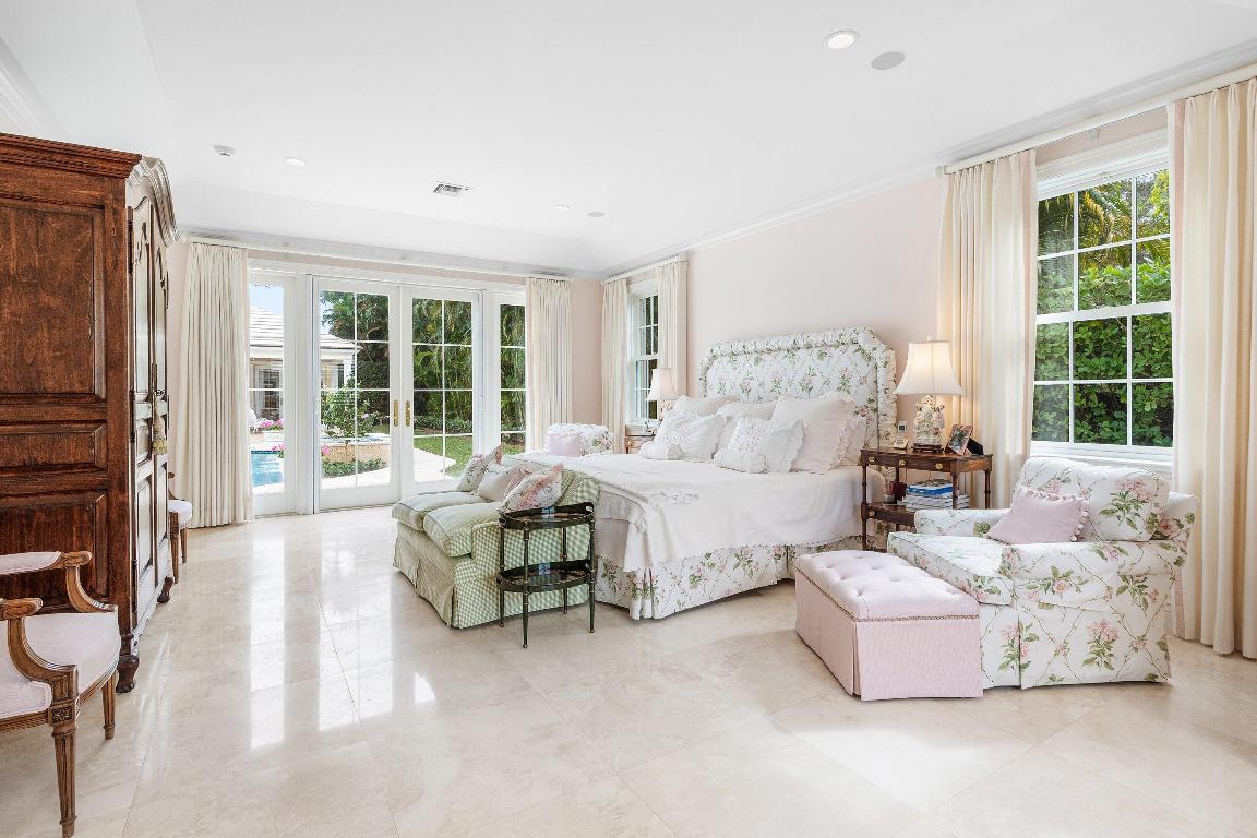 450 Banyan Gulf Stream, FL 33483