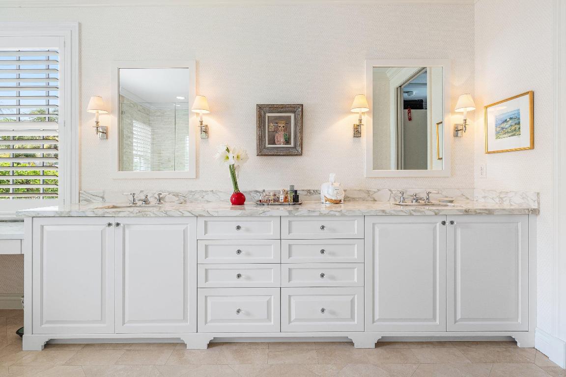 450 Banyan Gulf Stream, FL 33483