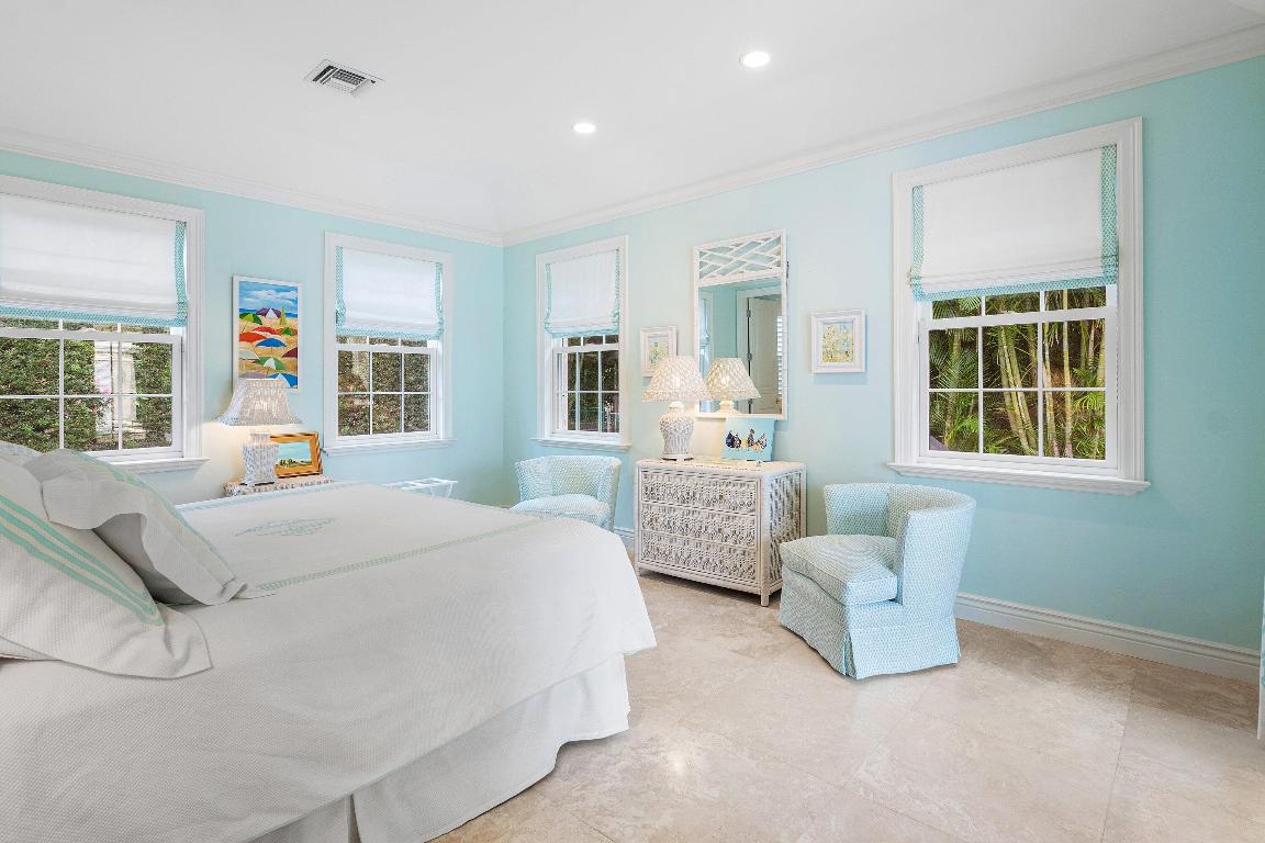 450 Banyan Gulf Stream, FL 33483