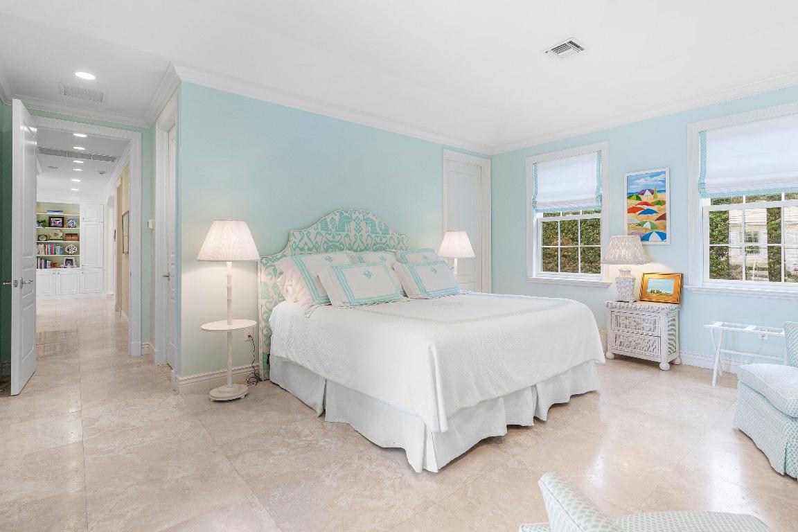 450 Banyan Gulf Stream, FL 33483