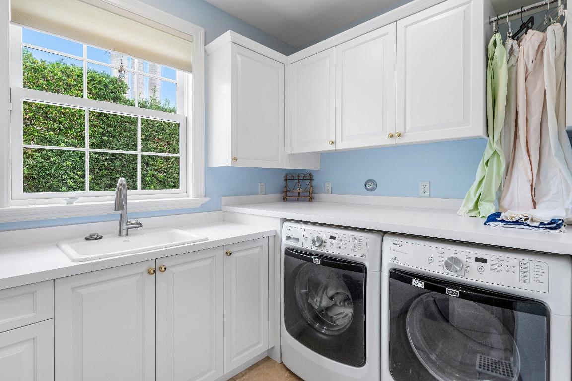 450 Banyan Gulf Stream, FL 33483