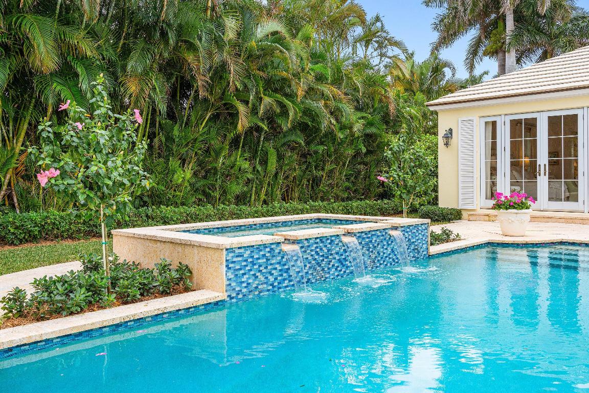 450 Banyan Gulf Stream, FL 33483