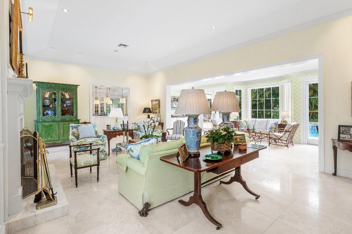 450 Banyan Gulf Stream, FL 33483