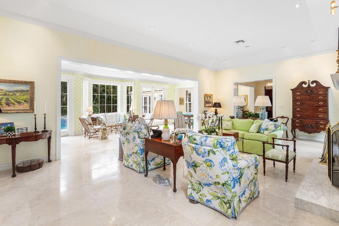 450 Banyan Gulf Stream, FL 33483