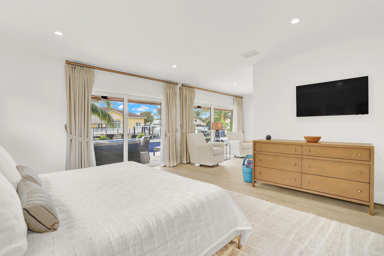 1151 Coral Singer Island, FL 33404