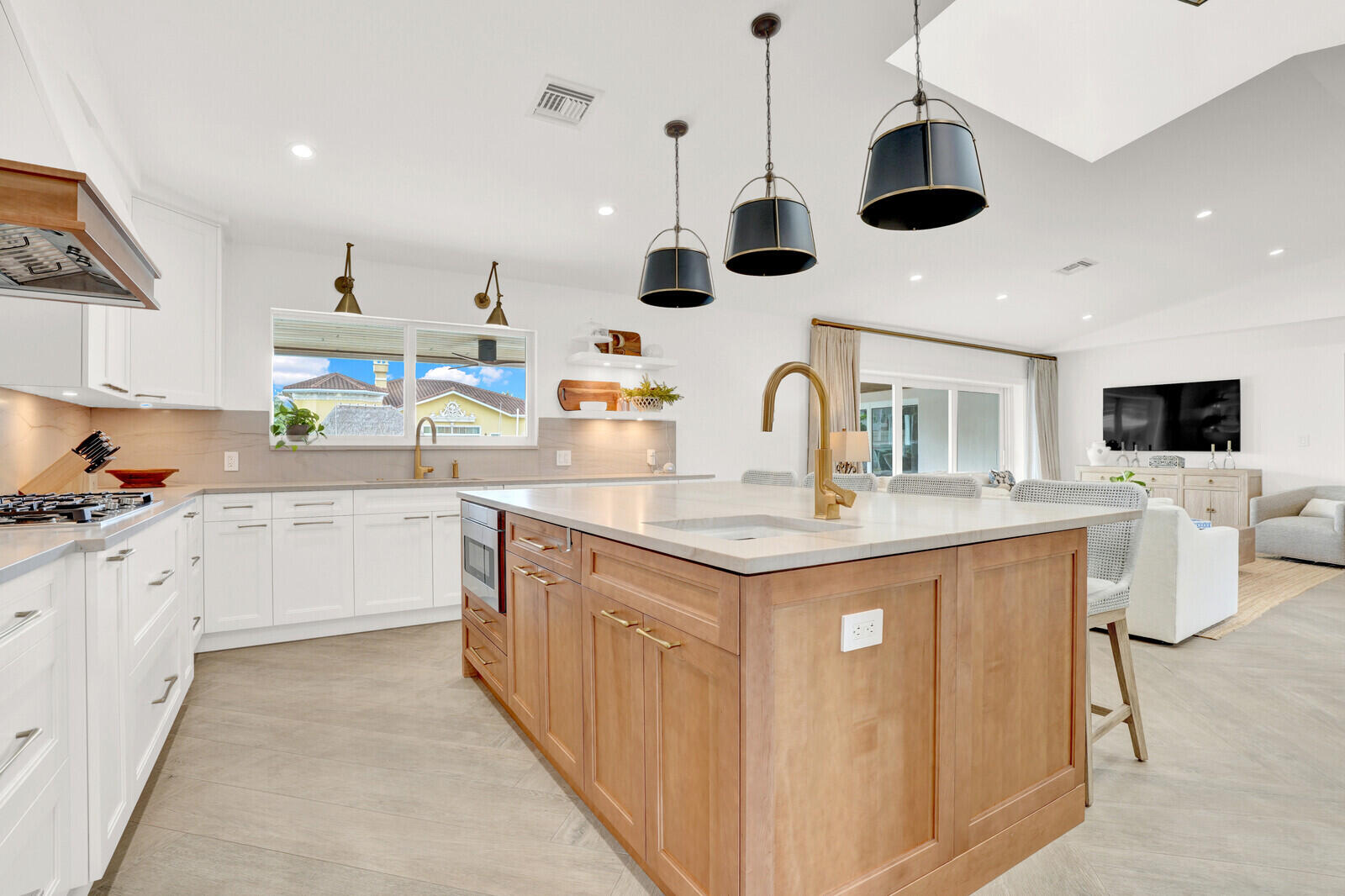 1151 Coral Singer Island, FL 33404