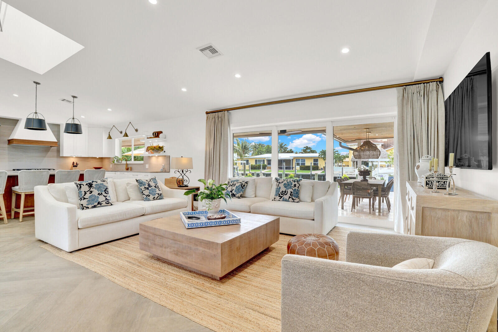 1151 Coral Singer Island, FL 33404