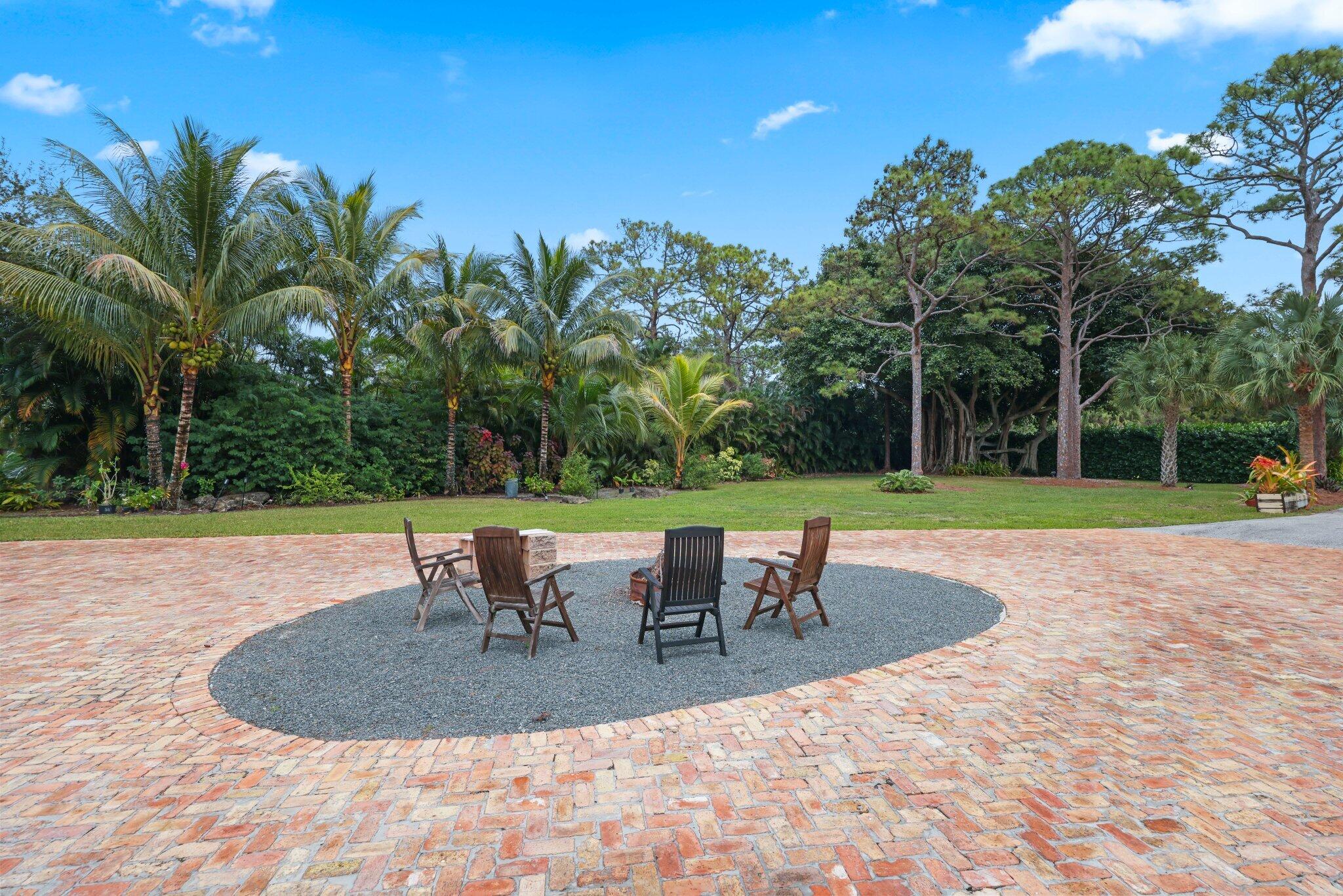 4579 Square Lk Palm Beach Gardens, FL 33418